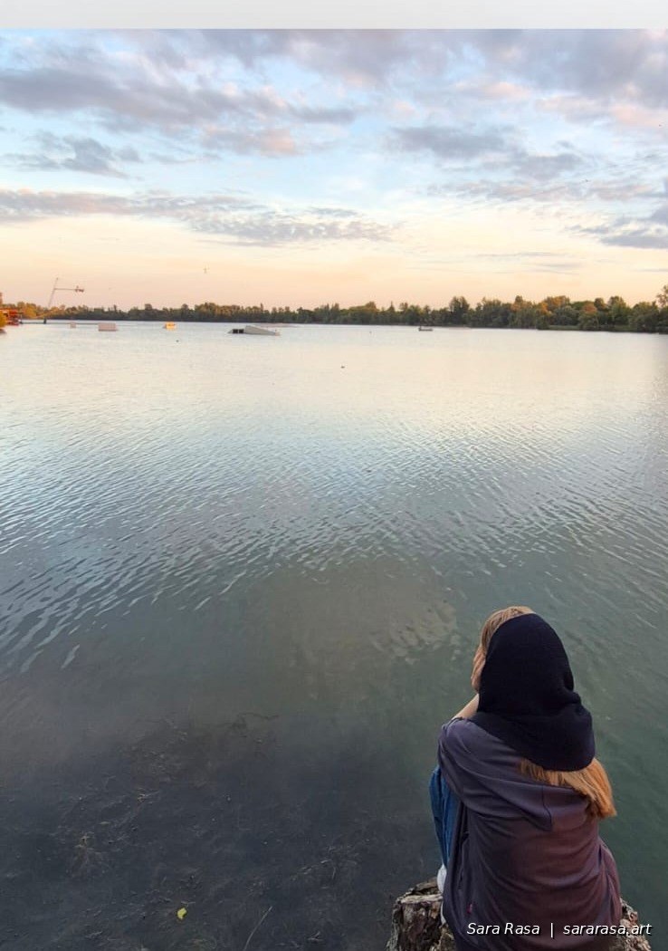 Sara Rasa — photographe afghane basée en France, portrait documentaire